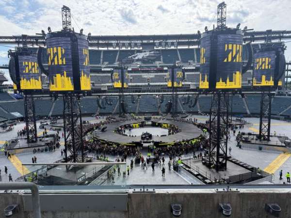 Lincoln Financial Field, section: C22, row: 3, seat: 20