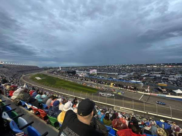 Daytona International Speedway, section: 370, row: 16, seat: 5