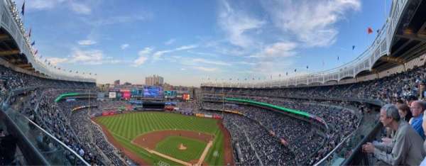Yankee Stadium, section: 421, row: 1, seat: 14