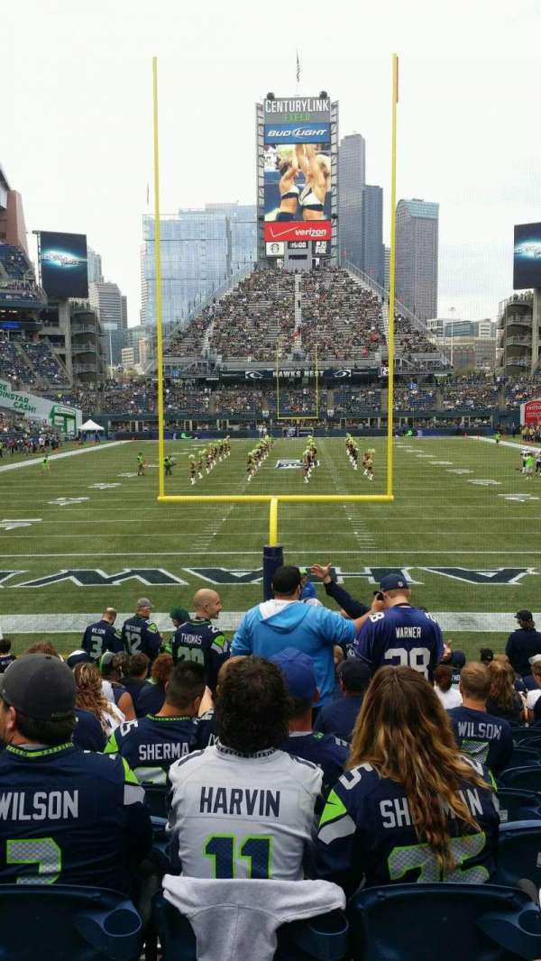 Lumen Field, section: 122, row: Q, seat: 9
