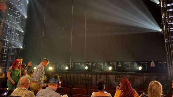 Palace Theatre, Broadway, section: Orchestra R, row: F, seat: 118