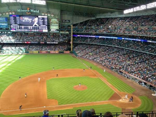Daikin Park, section: 313, row: 6, seat: 10