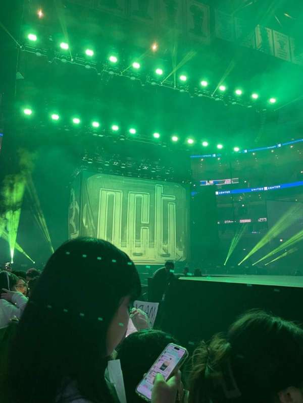 United Center, section: Floor 1, row: 19, seat: 6