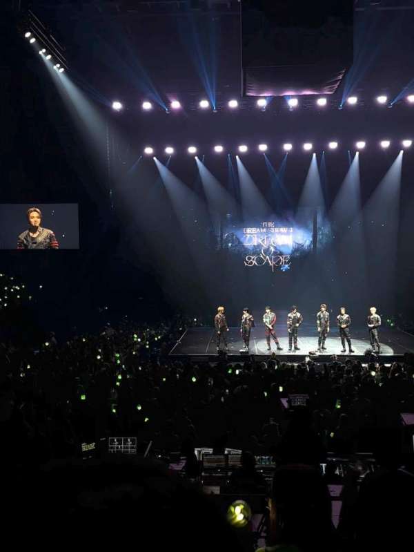Adidas Arena, section: Gradin L, row: 5, seat: 13