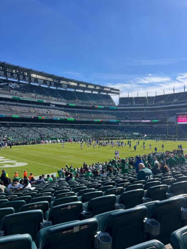 Lincoln Financial Field, section: 134, row: 19, seat: 16
