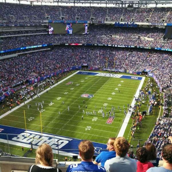 MetLife Stadium, section: 323, row: 10, seat: 17