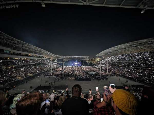 BMO Stadium, section: 223, row: L, seat: 6