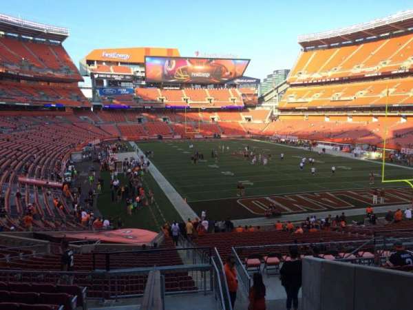Huntington Bank Field, section: 144, row: 32, seat: 1