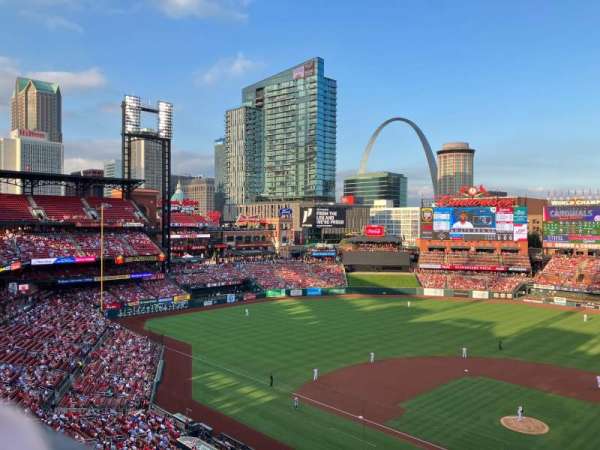 Busch Stadium, section: 353, row: 1, seat: 4