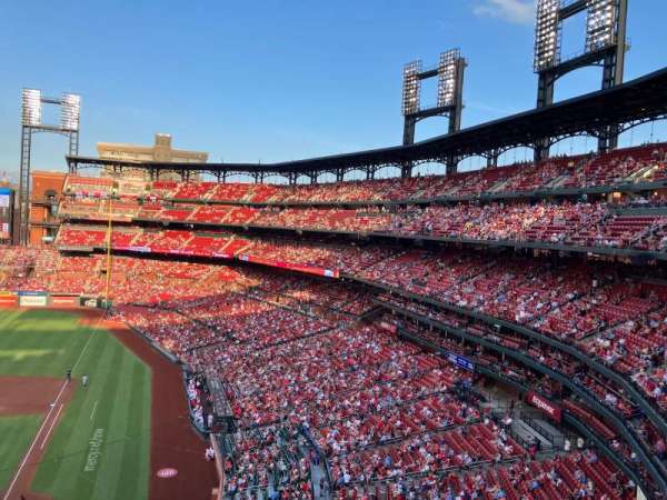 Busch Stadium, section: 353, row: 1, seat: 4