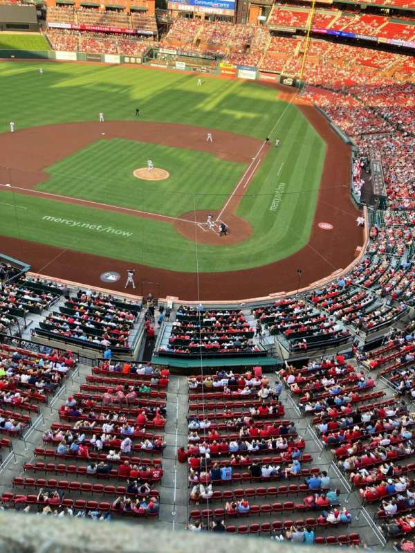 Busch Stadium, section: 353, row: 1, seat: 4