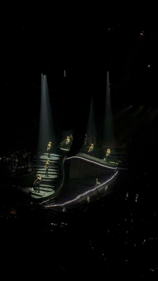 Kia Forum, section: 227, row: 15, seat: 4