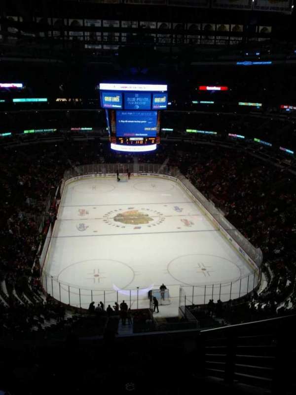 United Center, section: 327, row: 9, seat: 4