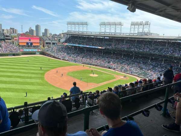 Wrigley Field, section: 407L, row: 2, seat: 8