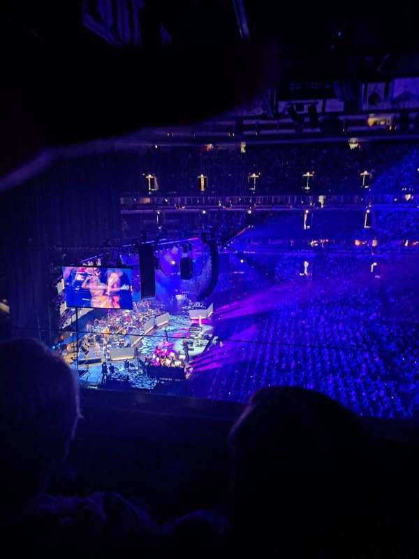 United Center, section: 319, row: 2, seat: 5