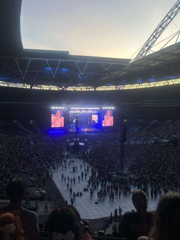 Wembley Stadium, section: 218, row: 11, seat: 100