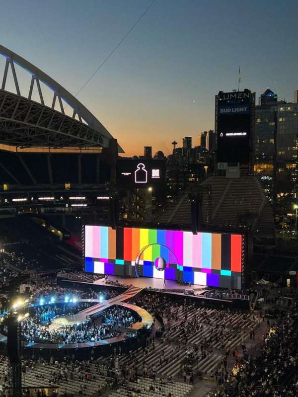 Lumen Field, section: 316, row: R, seat: 41