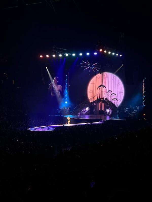 Climate Pledge Arena, section: 17, row: V, seat: 5