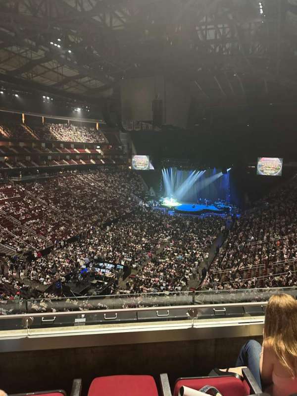 Toyota Center, section: 416, row: 3, seat: 3