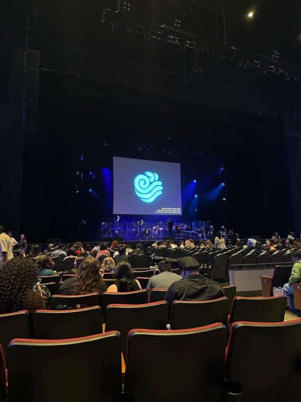 Smart Financial Centre, section: 102, row: R, seat: 19