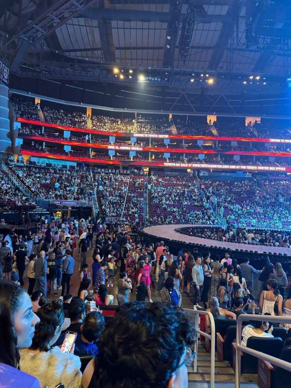 Toyota Center, section: 109, row: 8, seat: 1