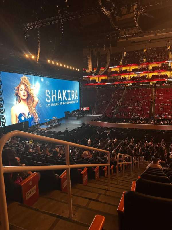 Toyota Center, section: 120, row: 21, seat: 18