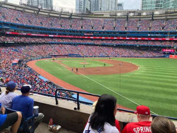 Rogers Centre, section: 211, row: 3, seat: 10