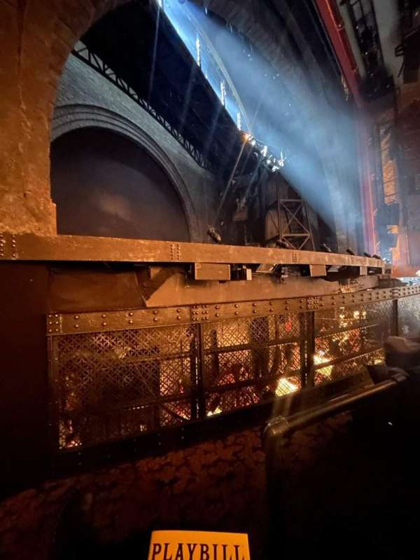 Lunt-Fontanne Theatre, section: Orchestra L, row: B, seat: 11