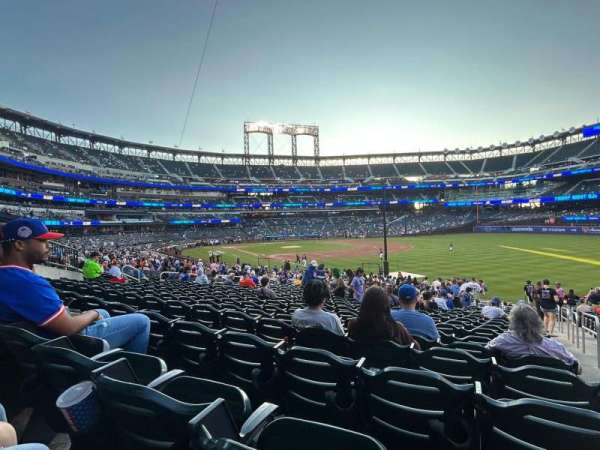 Citi Field, section: 107, row: 27, seat: 19