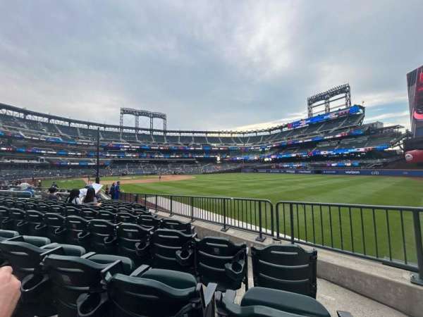 Citi Field, section: 106, row: 13, seat: 21