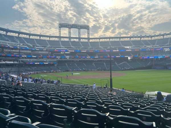 Citi Field, section: 107, row: 23, seat: 21