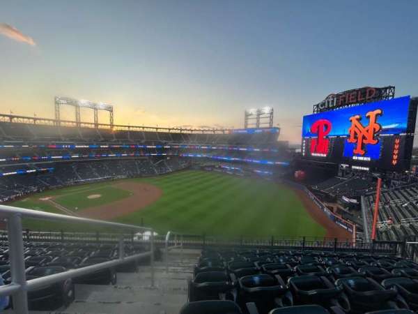 Citi Field, section: 401, row: 7, seat: 1