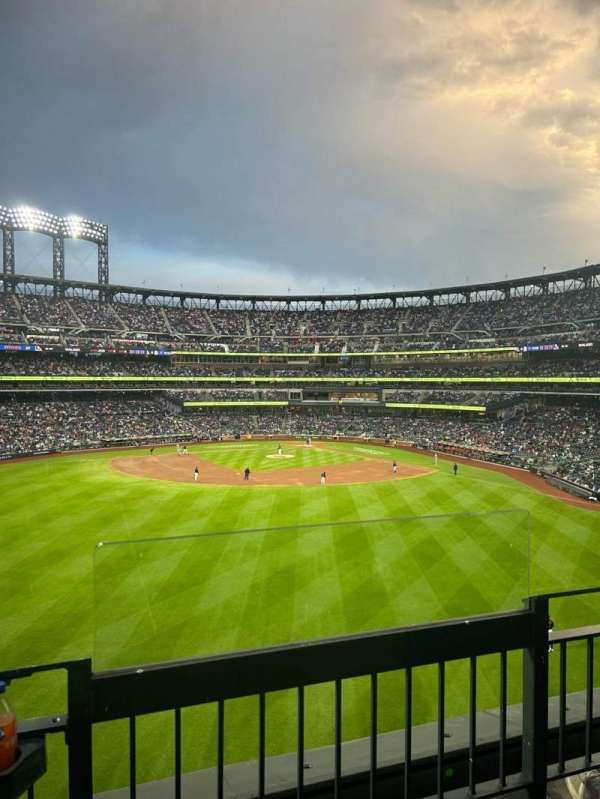 Citi Field, section: 338, row: 2, seat: 1