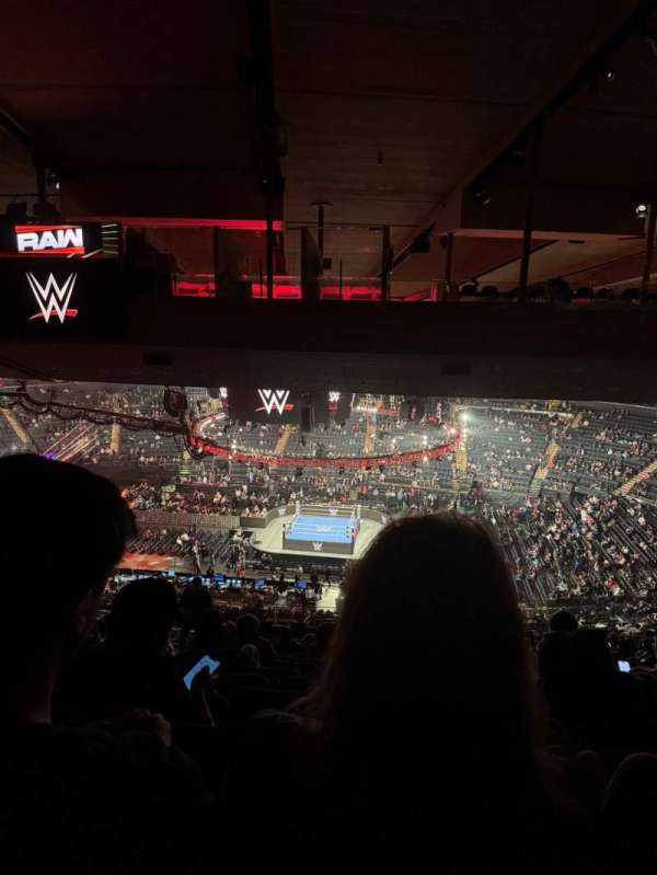 Madison Square Garden, section: 225, row: 20, seat: 9