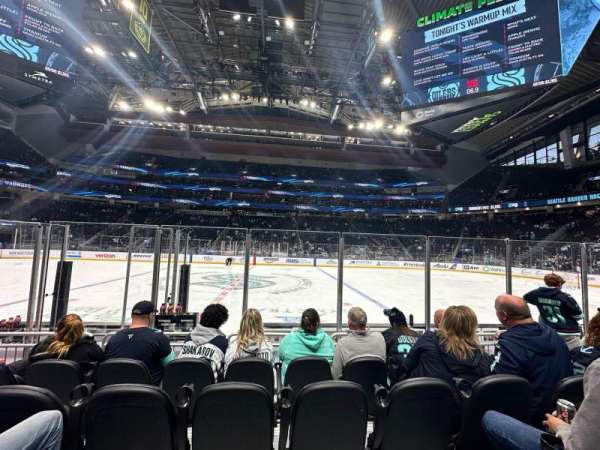 Climate Pledge Arena, section: 01, row: D, seat: 7