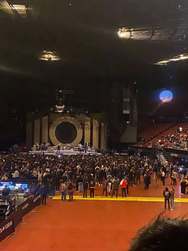 Kia Forum, section: 102, row: 7, seat: 6