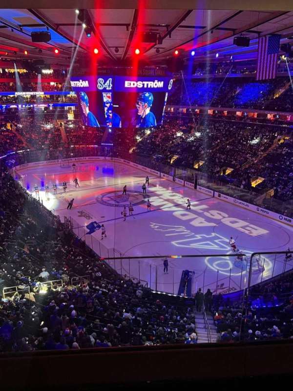 Madison Square Garden, section: 414, row: 2, seat: 9