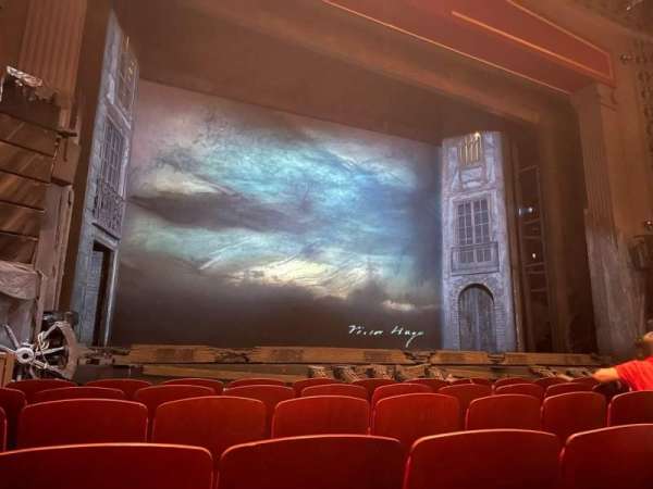 Hull New Theatre, section: Stalls, row: F, seat: 6