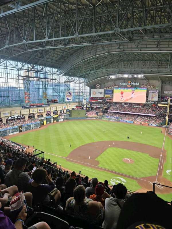 Daikin Park, section: 415, row: 10, seat: 22