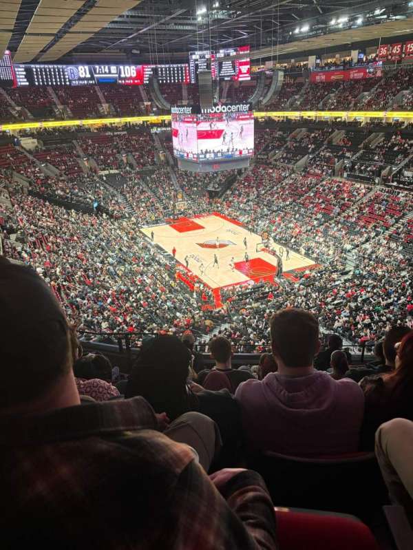 Moda Center, section: 329, row: G, seat: 10