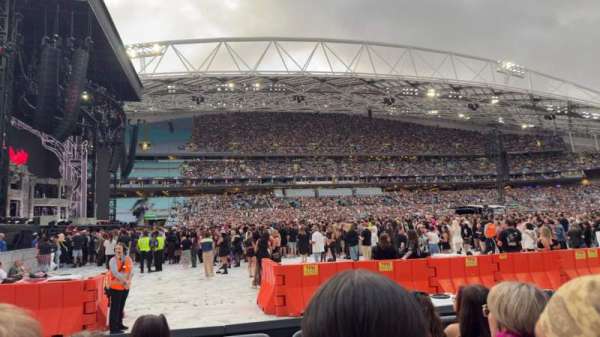 Accor Stadium, section: 105, row: 6, seat: 11