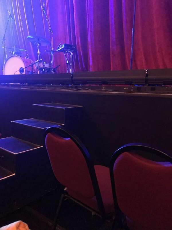 Chicago Theatre, section: Orchestra 4L, row: BBB, seat: 413