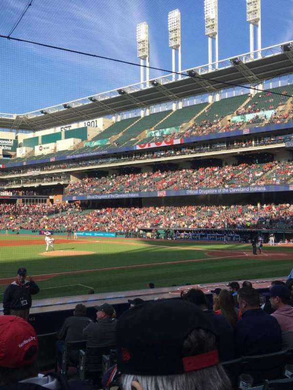 Progressive Field, section: 164, row: Q, seat: 2