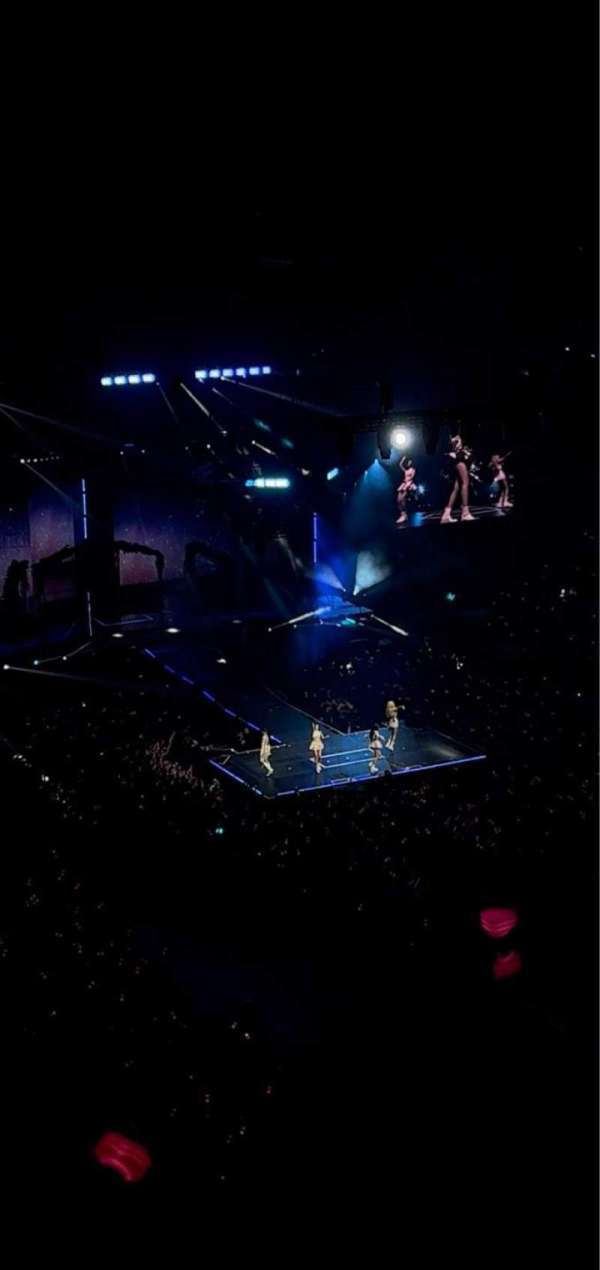 American Airlines Center, section: 321, row: E, seat: 18