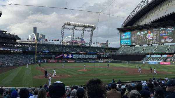 T-Mobile Park, section: 126, row: 20, seat: 6