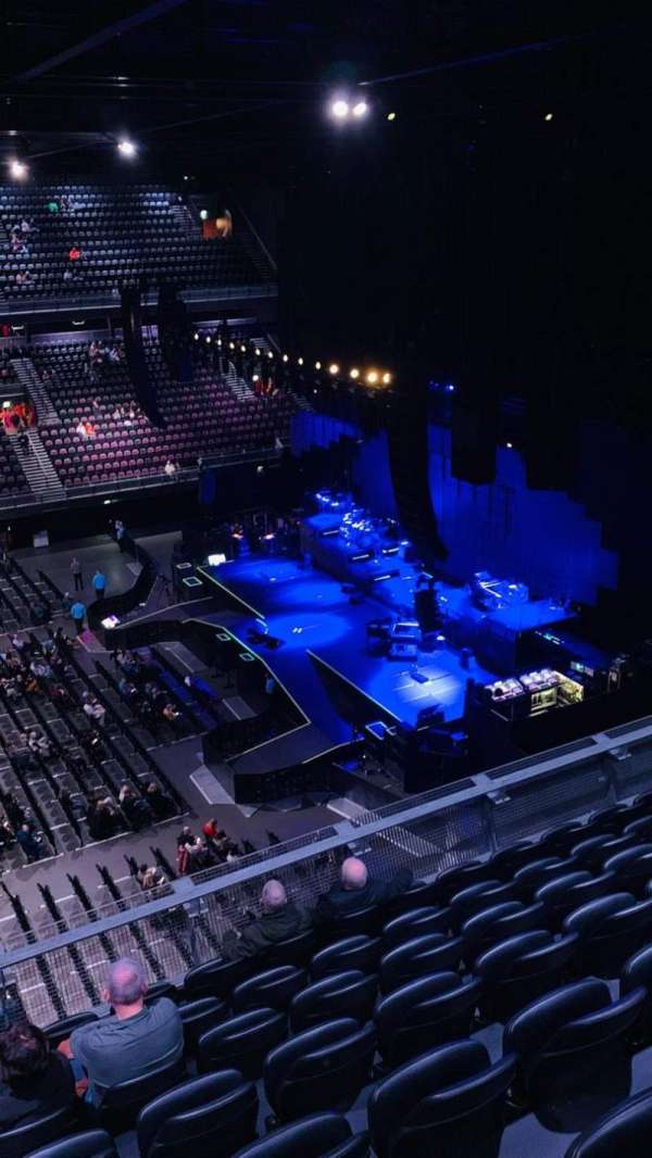 Ziggo Dome, section: 203, row: 8, seat: 64