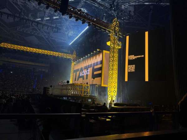 Atlas Arena, section: O, row: 1, seat: 6