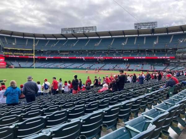 Angel Stadium, section: 105, row: L, seat: 6