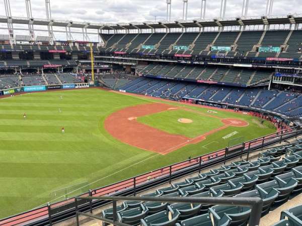 Progressive Field, section: 472