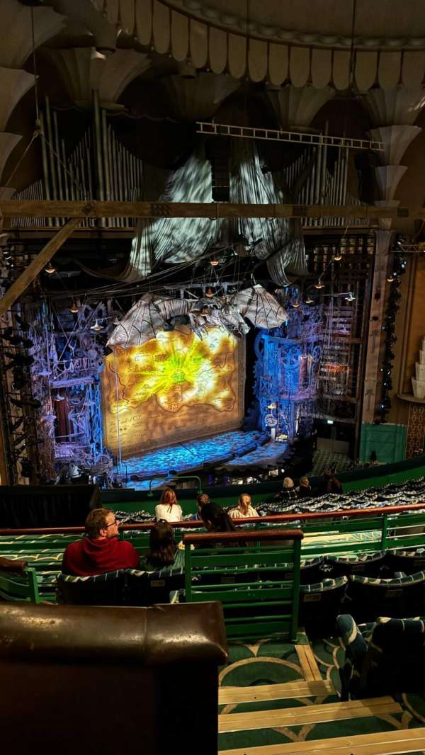 Apollo Victoria Theatre, section: Dress Circle, row: M, seat: 48